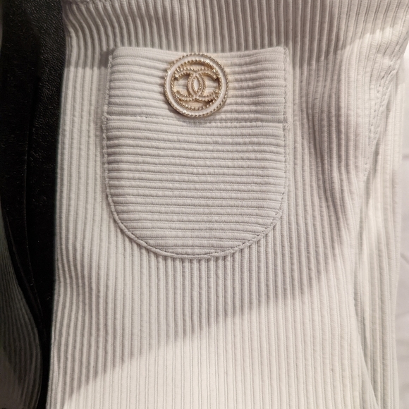 Chanel 22C black patent calfskin wedge ankle boots in size 39.5C - Picture 13 of 16